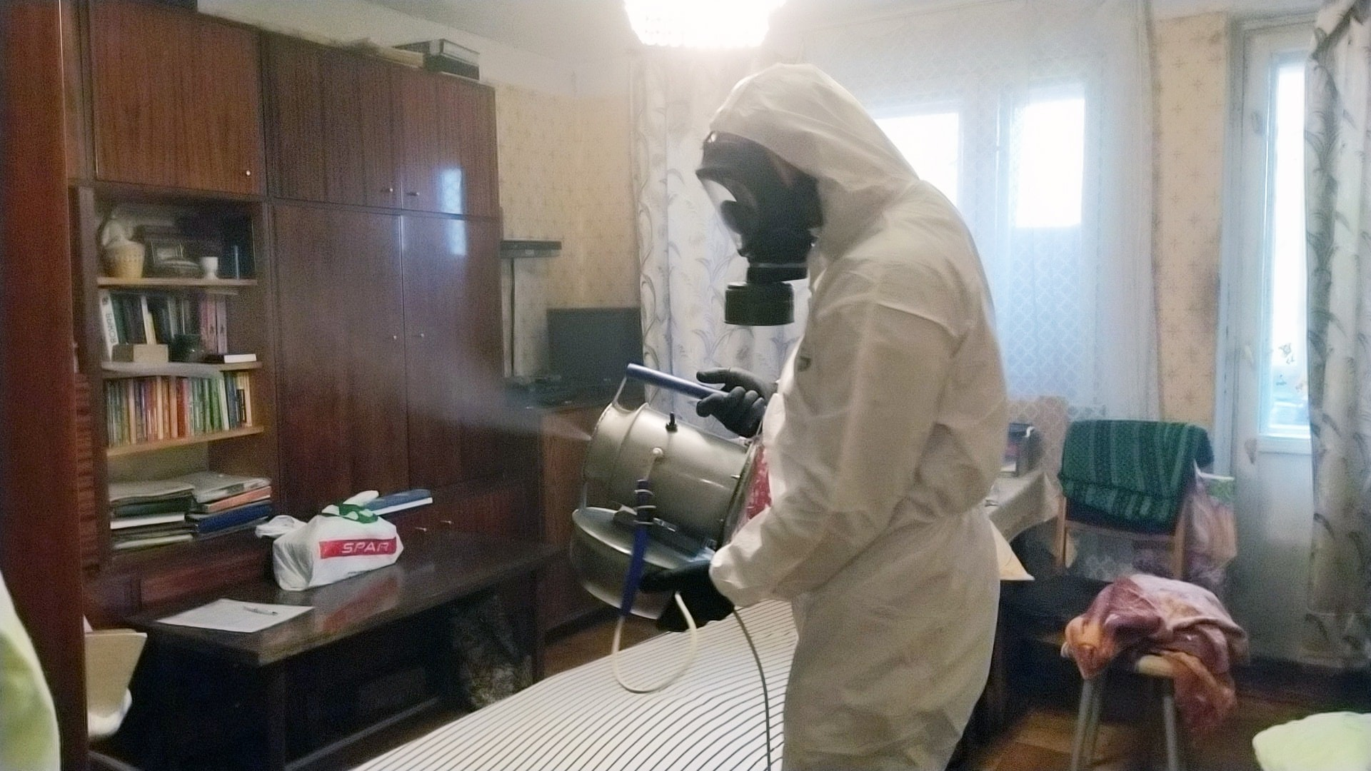 ФОТО Безопасны ли препараты для дезинсекции в Пироговском? | подробно